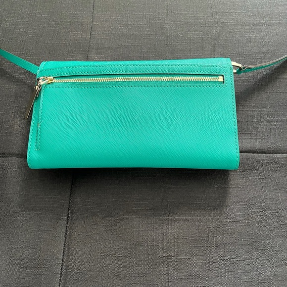 Kate Spade wallet/crossbody - Picture 3 of 3
